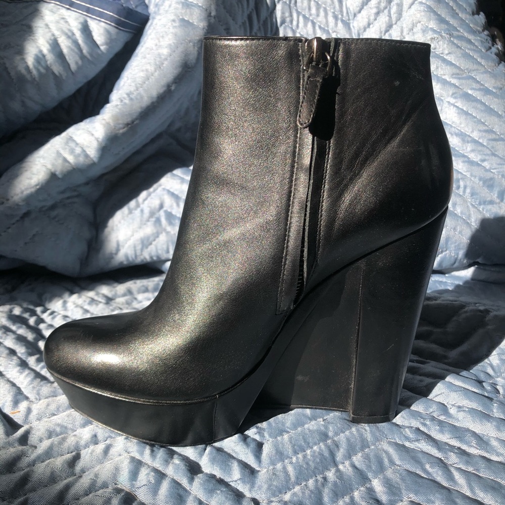 Theory platform booties size 10